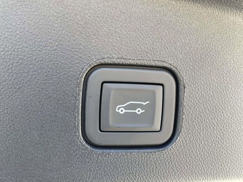 New 2026 Cadillac Lyriq Signature Luxury image 11