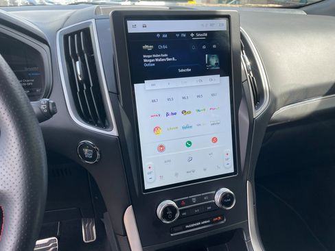 Used 2024 Ford Edge ST-Line image 26