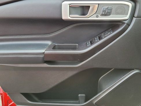 Used 2020 Ford Explorer Limited image 26