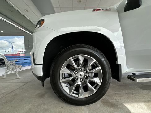 Certified 2022 Chevrolet Silverado 1500 RST AWD/4WD image 28