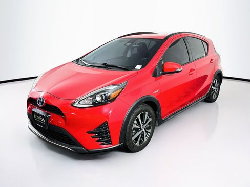 Used 2018 Toyota Prius C Two FWD image 3