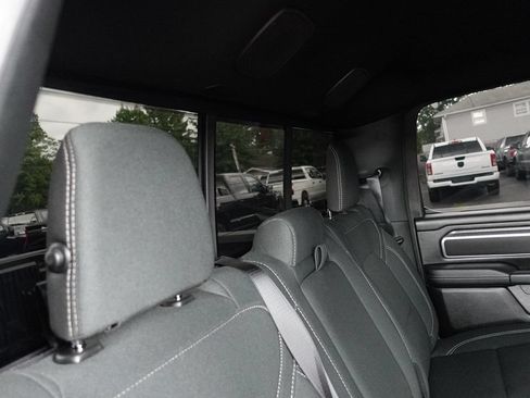 Used 2025 RAM 1500 Big Horn AWD/4WD image 32