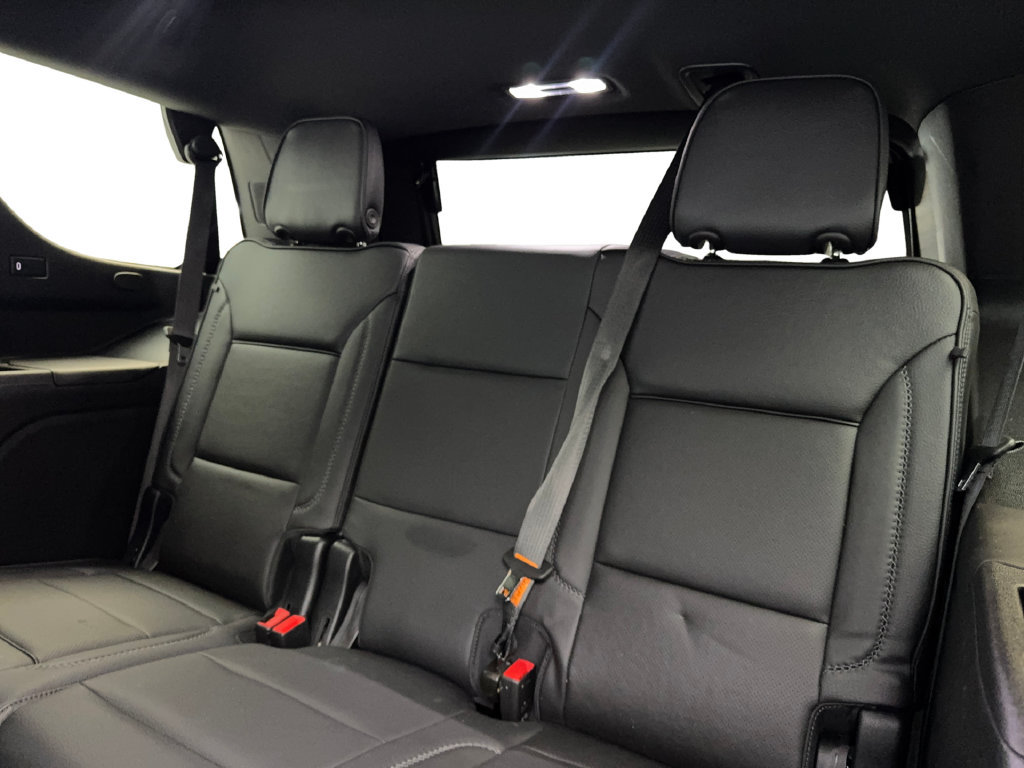 Used 2024 GMC Yukon Denali RWD image 44