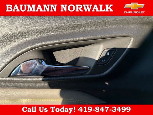 Used 2025 Chevrolet Trax ACTIV w/ Driver Confidence Package FWD image 25