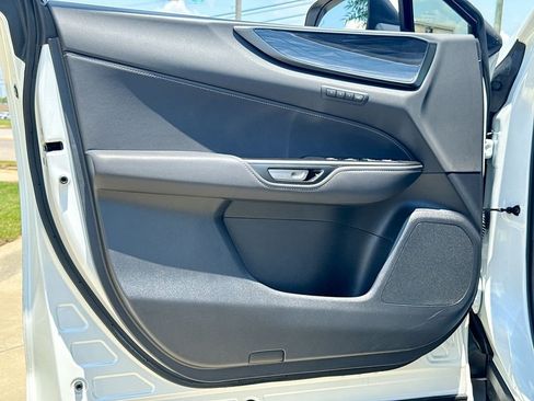 Used 2025 Lexus NX 250 FWD w/ Premium Package image 13