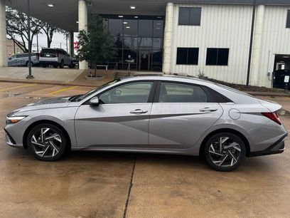 Used 2025 Hyundai Elantra SEL