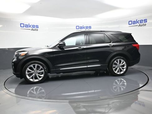 Used 2022 Ford Explorer Platinum w/ Equipment Group 601A image 5