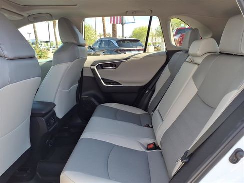 Used 2023 Toyota RAV4 Limited image 15