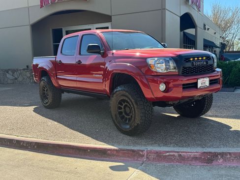 Used 2005 Toyota Tacoma Base V6 AWD/4WD image 6
