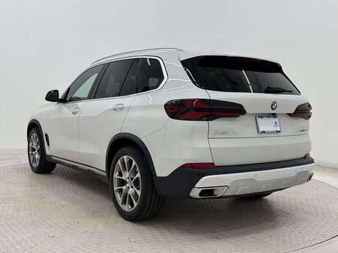 Certified 2024 BMW X5 xDrive40i w/ Premium Package AWD/4WD image 3
