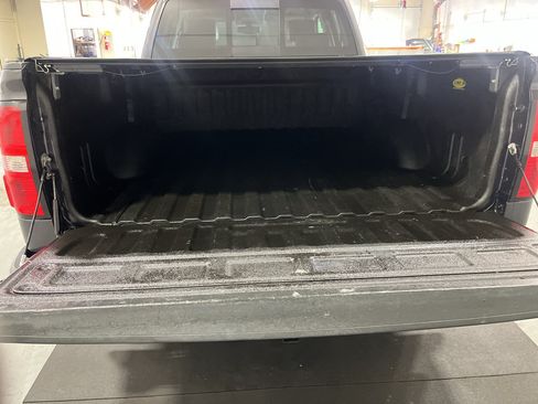 Used 2015 GMC Sierra 1500 SLT w/ All-Terrain Package AWD/4WD image 23