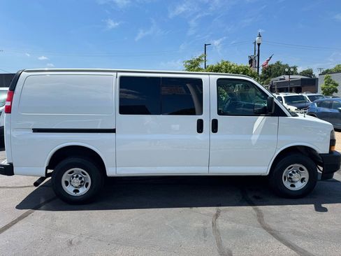 Used 2021 Chevrolet Express 2500 w/ Driver Convenience Package RWD image 5
