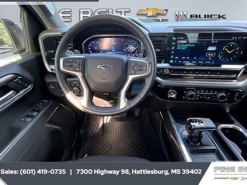 Used 2024 Chevrolet Silverado 1500 LT Trail Boss image 5