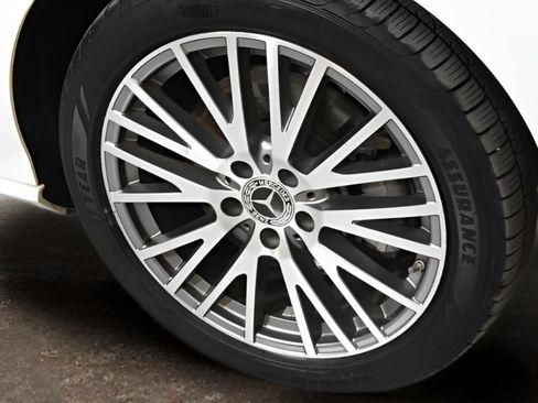Used 2025 Mercedes-Benz CLA 250 4MATIC image 6