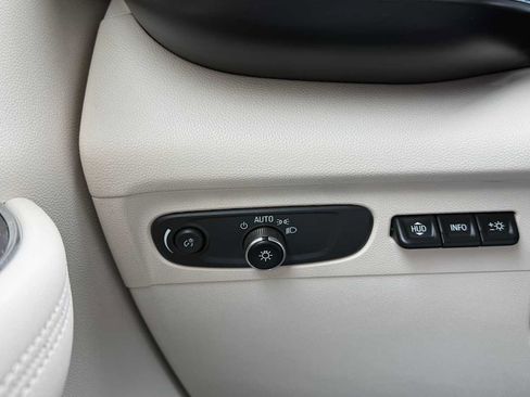 Used 2023 Buick Envision Avenir AWD/4WD image 14