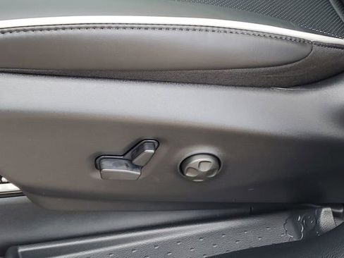 New 2026 Chrysler Pacifica Limited w/ S Appearance Package image 13