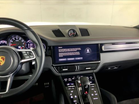 Certified 2022 Porsche Cayenne GTS AWD/4WD image 13