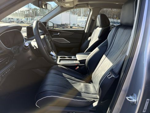 Certified 2026 Acura MDX SH-AWD w/ Advance Package image 16