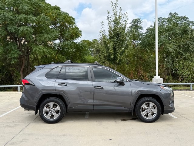 Used 2023 Toyota RAV4 XLE AWD/4WD image 5