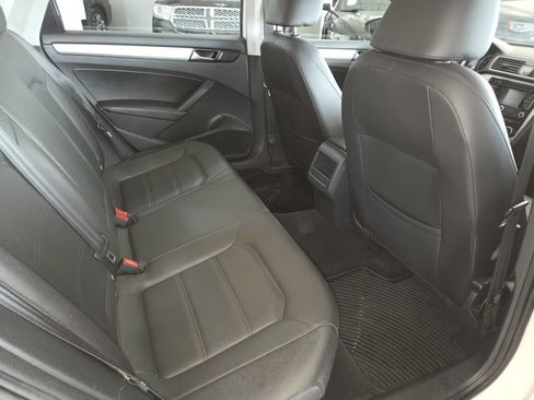 Used 2012 Volkswagen Passat 2.5 SE FWD image 26