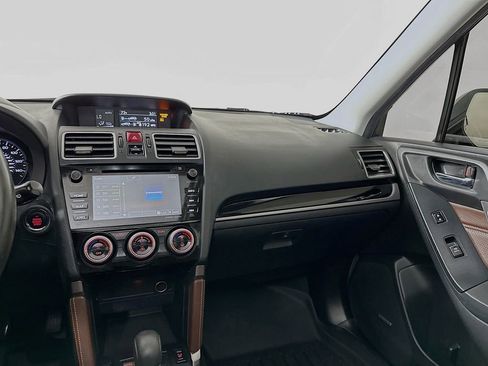 Used 2018 Subaru Forester 2.5i Touring w/ Popular Package #3B image 19