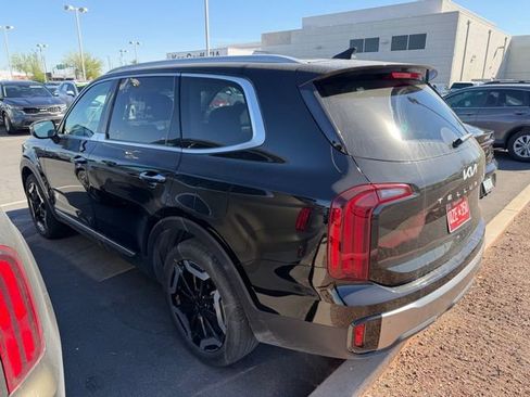 Used 2025 Kia Telluride S image 3