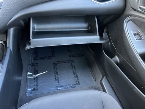 Used 2021 Chevrolet Malibu LT image 35