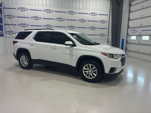 Used 2020 Chevrolet Traverse LT FWD image 7