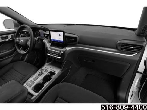 Used 2022 Ford Explorer XLT w/ Equipment Group 202A AWD/4WD image 16