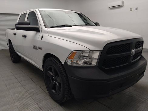 Used 2017 RAM 1500 Tradesman w/ Popular Equipment Group RWD image 13