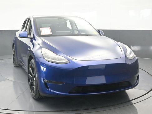 Used 2021 Tesla Model Y Long Range image 9