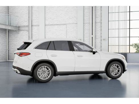 Used 2026 Mercedes-Benz GLC 300 image 17