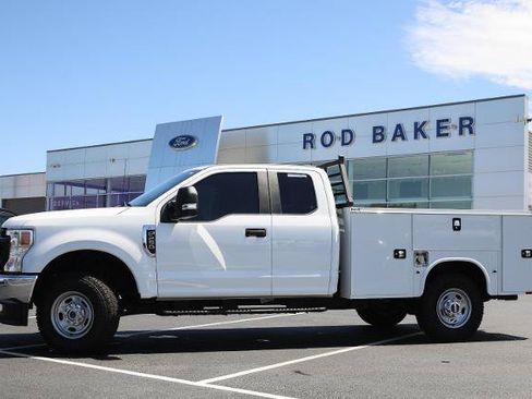 Certified 2022 Ford F250 XL w/ Power Equipment Group AWD/4WD image 3