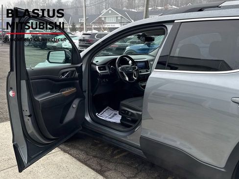 Used 2020 GMC Acadia SLE w/ Driver Convenience Package image 9