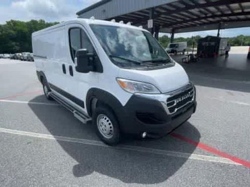 Used 2025 RAM ProMaster 2500 w/ U-Haul Equipment Group FWD image 2