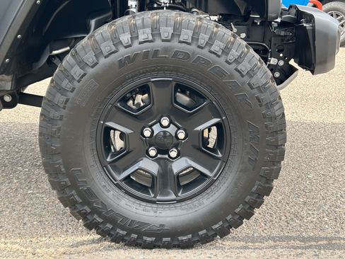 Certified 2021 Jeep Gladiator Mojave AWD/4WD image 8