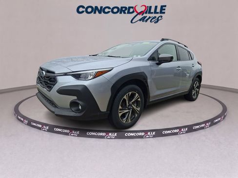 Used 2024 Subaru Crosstrek 2.0i Premium w/ Crosstrek Mirror Package AWD/4WD image 4