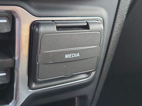 Used 2024 Jeep Gladiator Sport AWD/4WD image 22