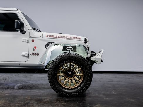 Used 2024 Jeep Wrangler Unlimited Rubicon w/ Capability Package image 14