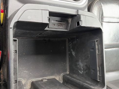 Used 2023 GMC Sierra 3500 Denali AWD/4WD image 13