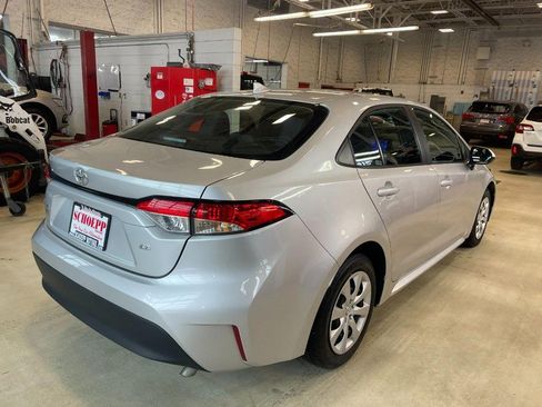 Used 2024 Toyota Corolla LE image 3