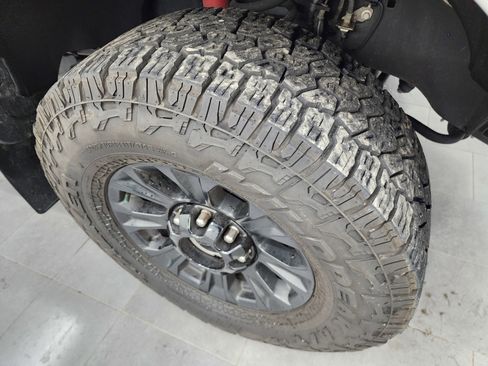 Used 2021 Ford F350 Lariat image 3