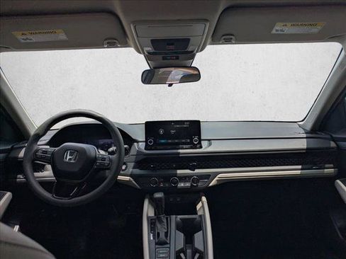 Used 2025 Honda Accord LX image 17