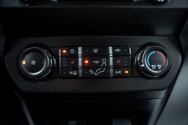Used 2022 Ford F250 XLT w/ XLT Premium Package AWD/4WD image 24