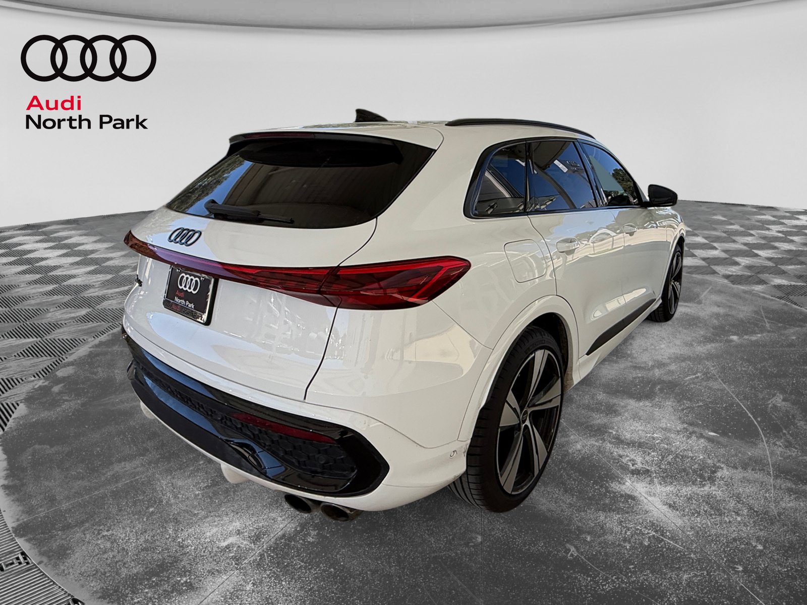 Used 2025 Audi SQ5 Premium Plus AWD/4WD image 5