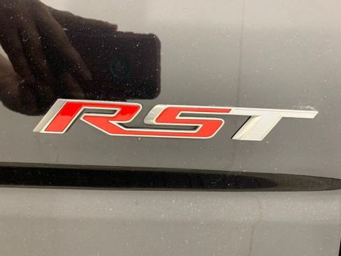 Used 2022 Chevrolet Silverado 1500 RST AWD/4WD image 37