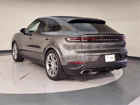 Used 2024 Porsche Cayenne Coupe image 6