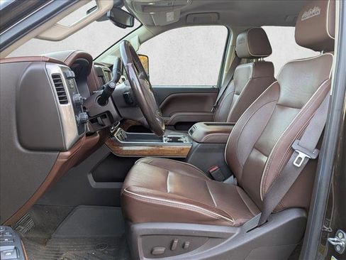 Used 2018 Chevrolet Silverado 2500 High Country w/ Duramax Plus Package image 16