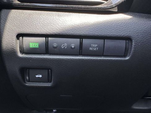 Used 2024 Nissan Sentra SR FWD image 16