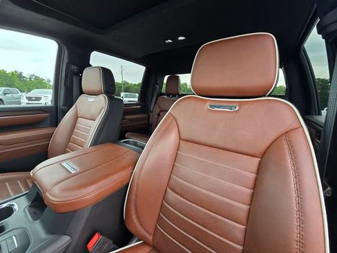 Used 2025 GMC Sierra 2500 Denali Ultimate AWD/4WD image 25